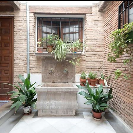Apartamentos Centro Historico A Los Pies De La Alhambra Granada Dış mekan fotoğraf
