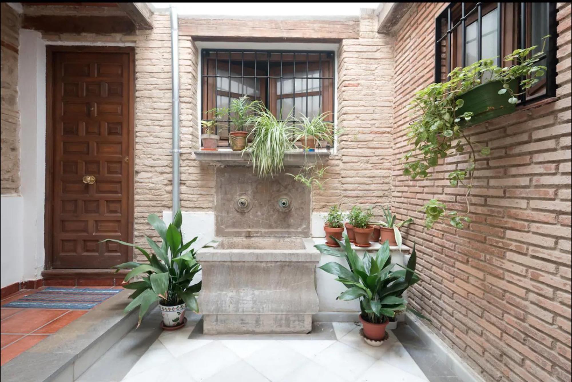 Apartamentos Centro Historico A Los Pies De La Alhambra Granada Dış mekan fotoğraf